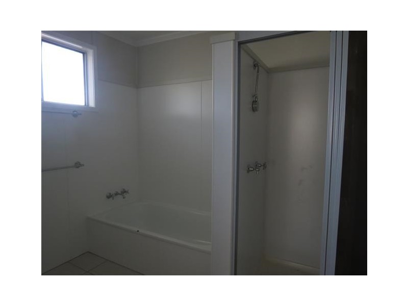 4-6 Hawthorne Street, Roma QLD 4455