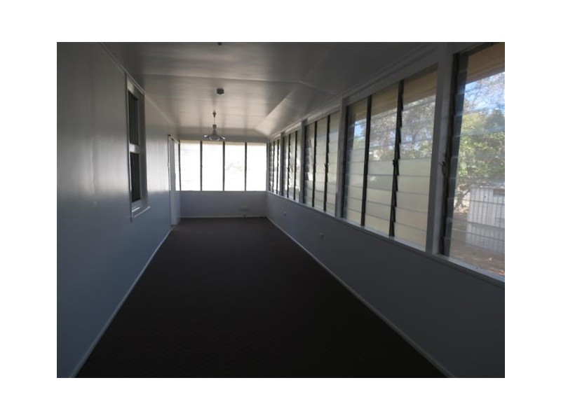 4-6 Hawthorne Street, Roma QLD 4455