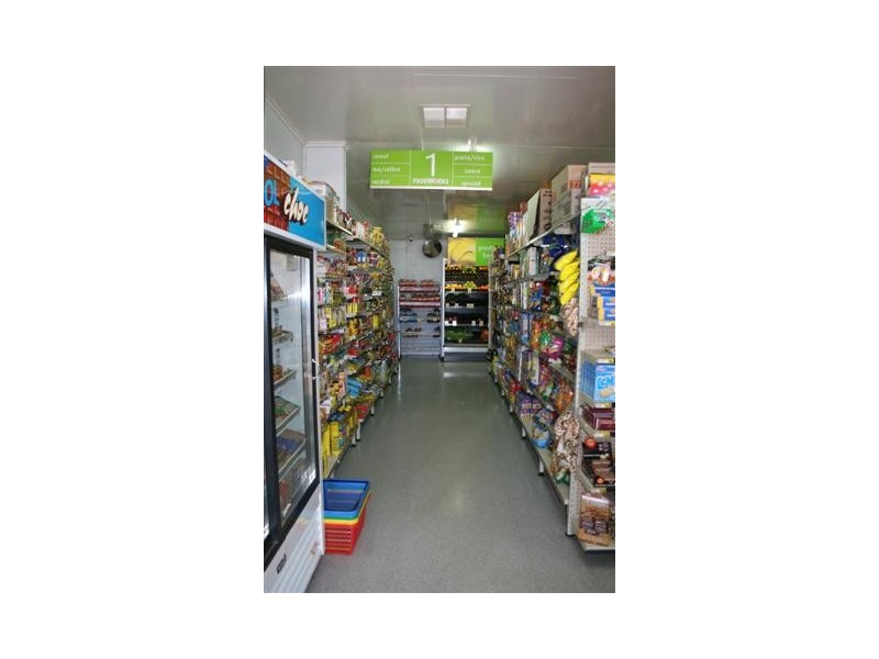 90 FoodWorks Store, Roma QLD 4455