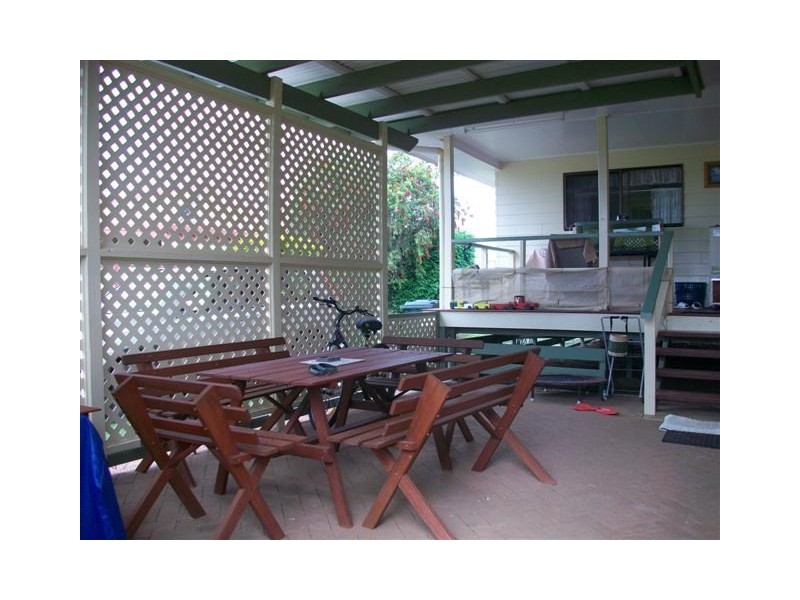 11 Powell Street, Roma QLD 4455