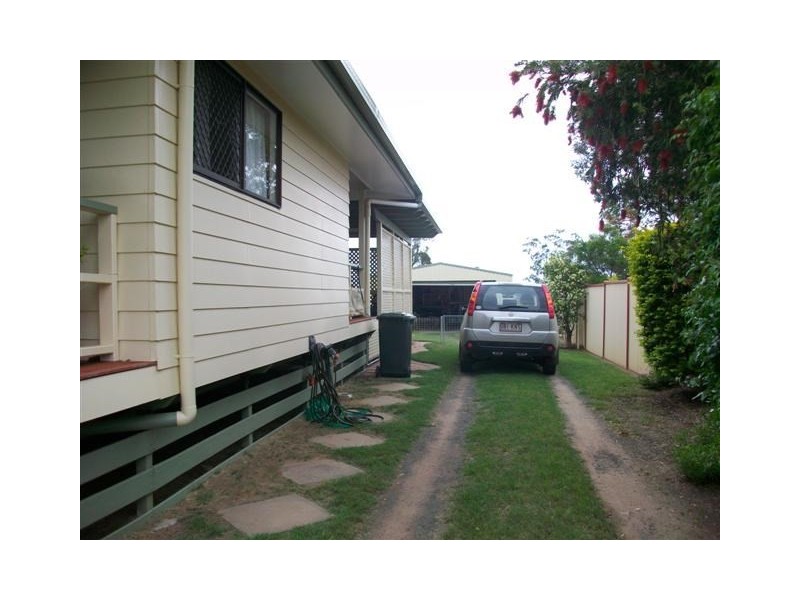 11 Powell Street, Roma QLD 4455