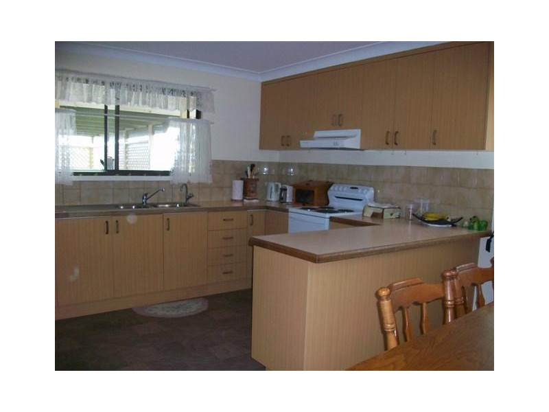 11 Powell Street, Roma QLD 4455