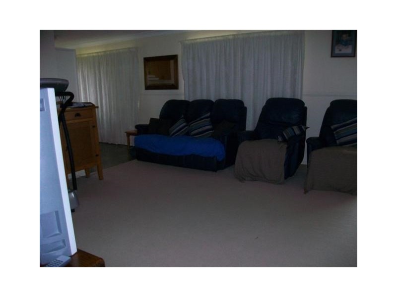 11 Powell Street, Roma QLD 4455