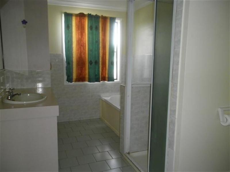 50 Southside Store, Roma QLD 4455