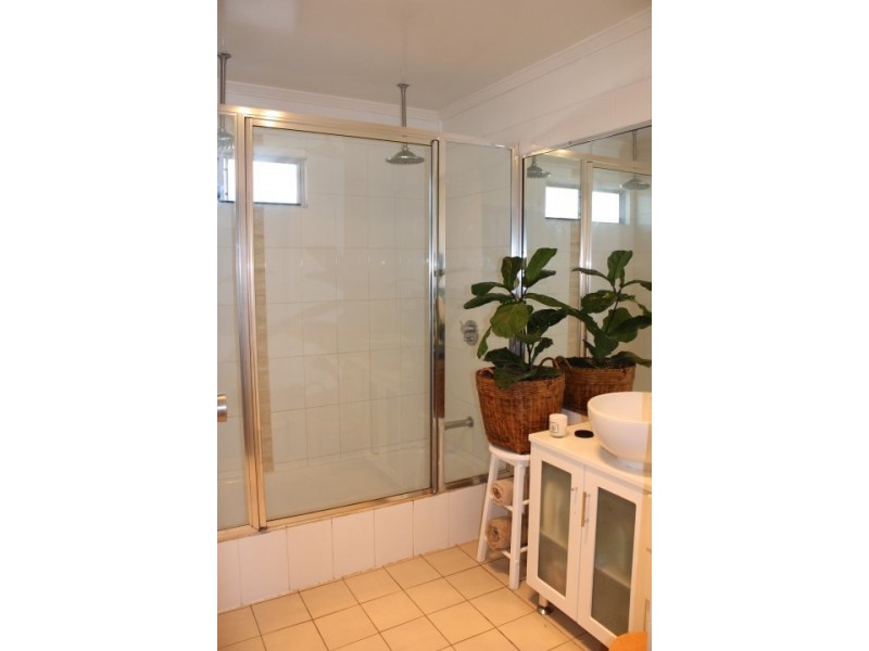 24 Powell Street, Roma QLD 4455