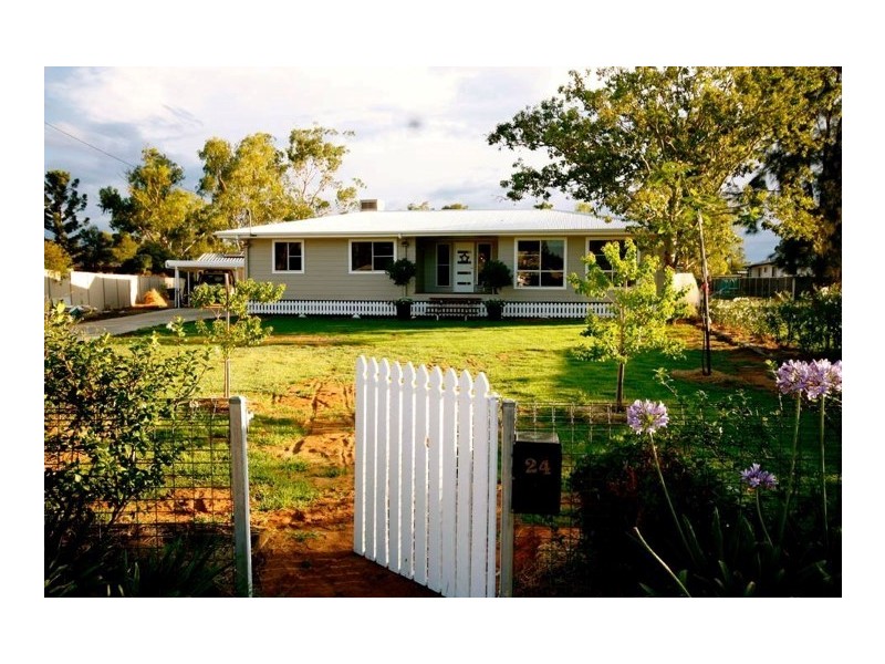24 Powell Street, Roma QLD 4455