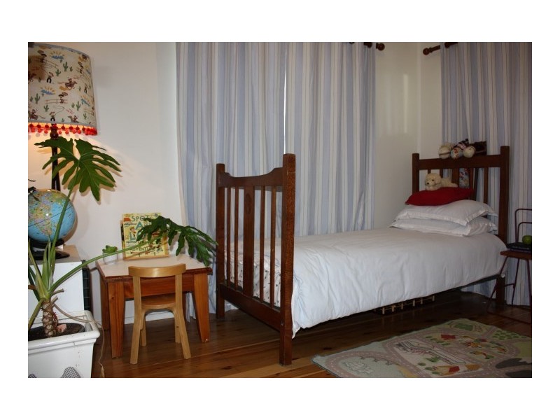 24 Powell Street, Roma QLD 4455