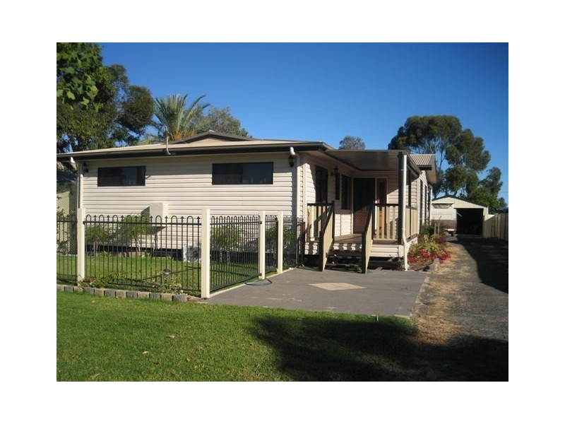 52 Raglan Street, Roma QLD 4455