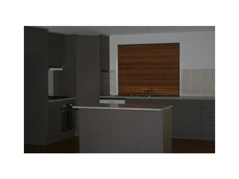 52 Raglan Street, Roma QLD 4455