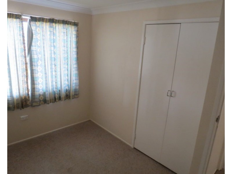 8 Roma Crescent, Roma QLD 4455