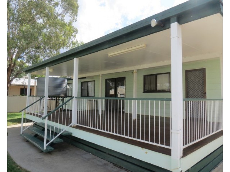 8 Roma Crescent, Roma QLD 4455