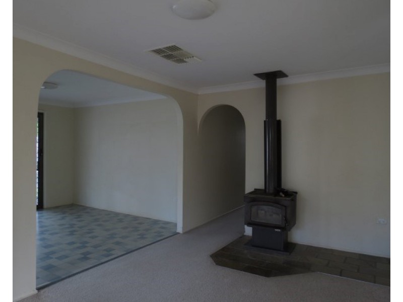 8 Roma Crescent, Roma QLD 4455