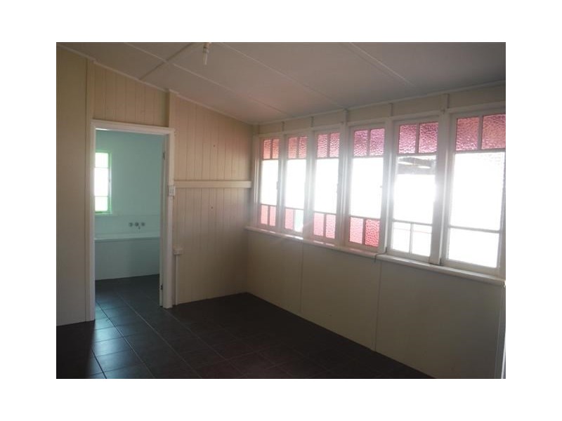 46 Arthur Street, Roma QLD 4455