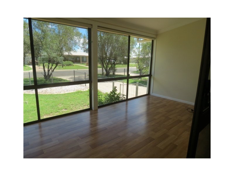13 Everingham Avenue, Roma QLD 4455