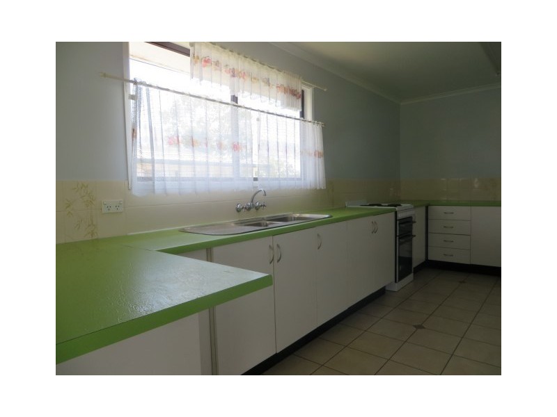 30 Spencer Street, Roma QLD 4455