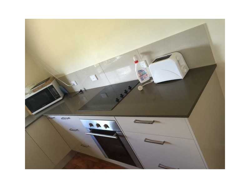 6 Bass Street, Yuleba QLD 4427