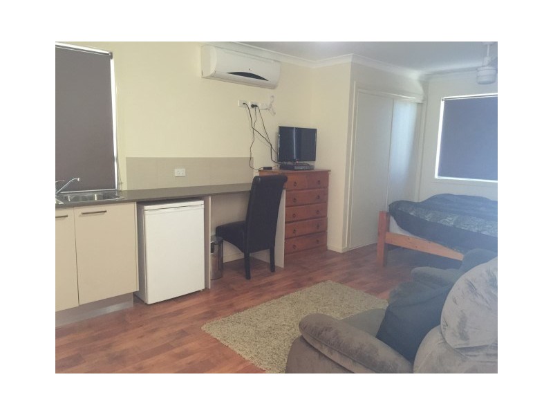 6 Bass Street, Yuleba QLD 4427