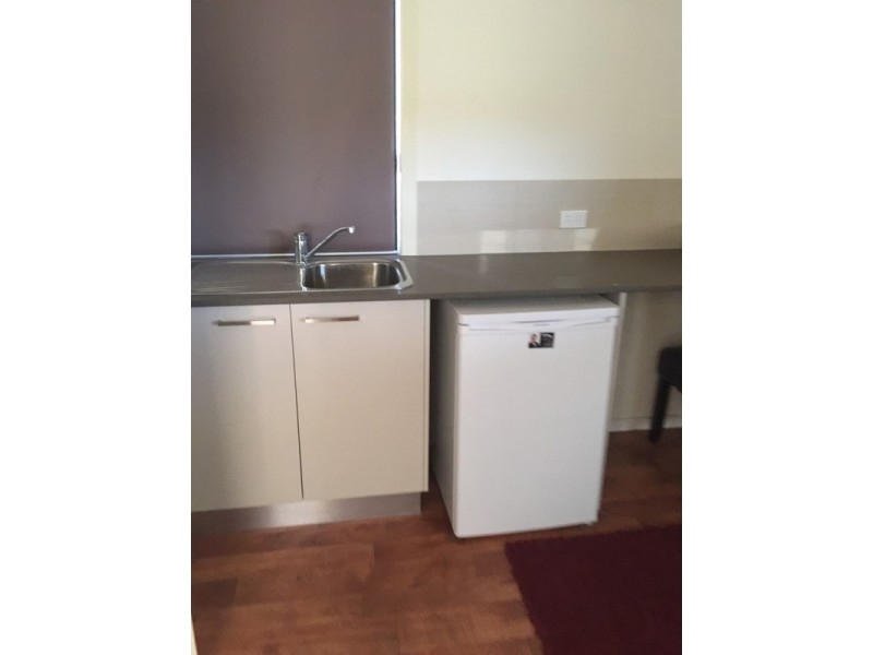 6 Bass Street, Yuleba QLD 4427