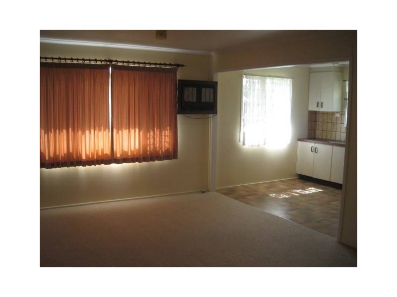 10 Holland Street, Roma QLD 4455