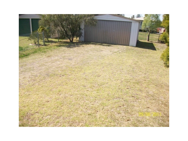 10 Holland Street, Roma QLD 4455