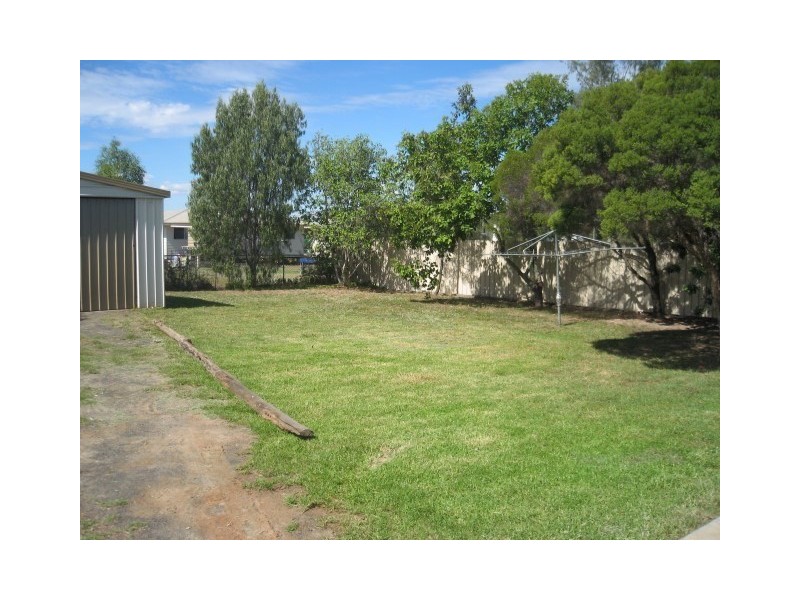 10 Holland Street, Roma QLD 4455