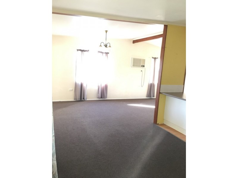 24 Wright Street, Roma QLD 4455