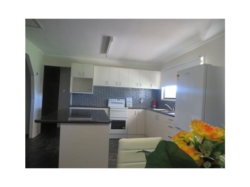 60 McPhie Street, Roma QLD 4455