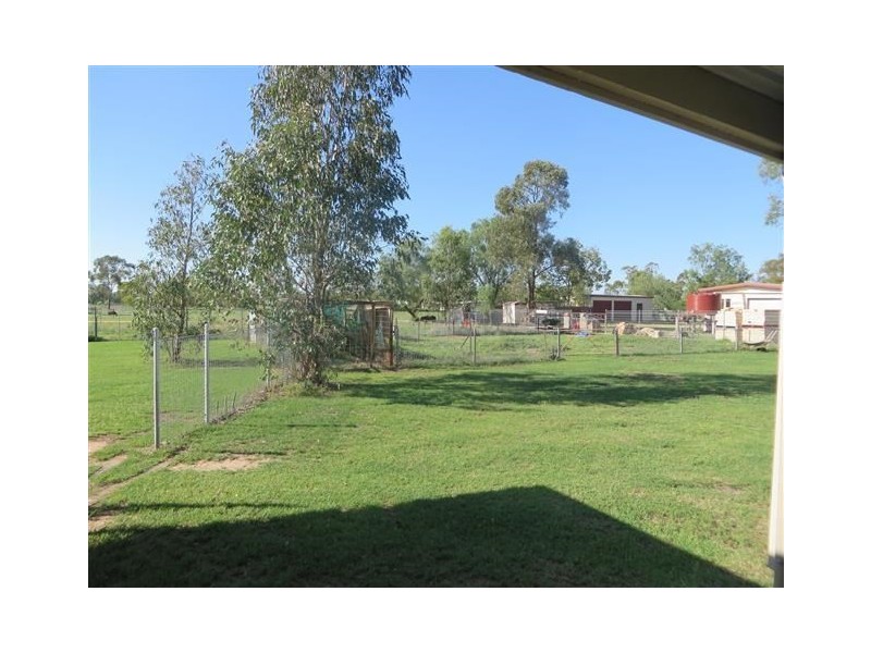 60 McPhie Street, Roma QLD 4455