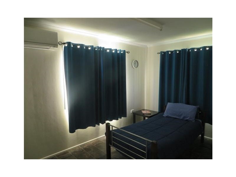 60 McPhie Street, Roma QLD 4455