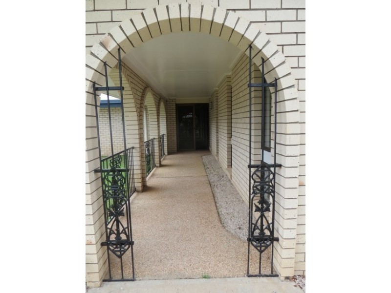 22 Wright Street, Roma QLD 4455