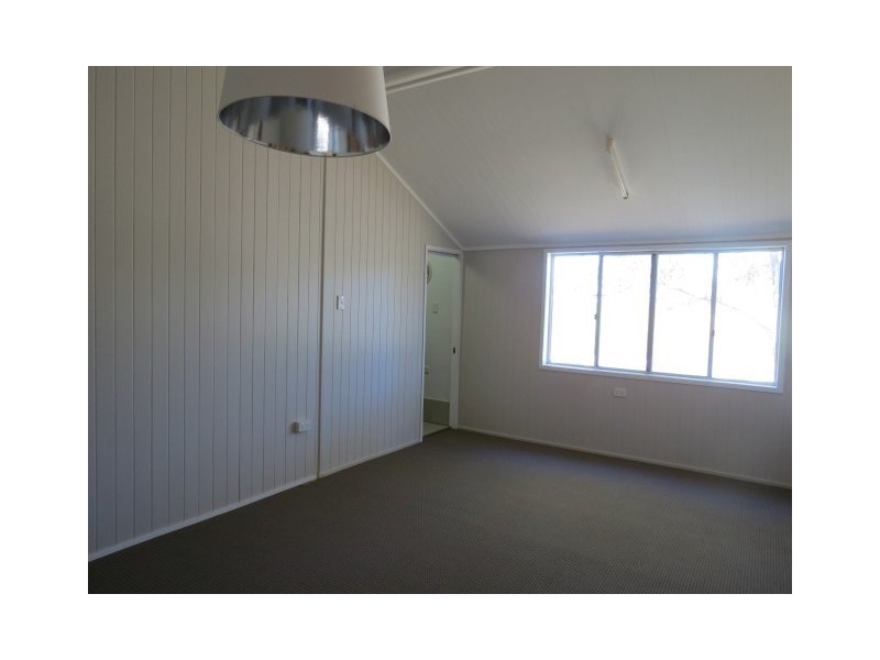 96 Chrystal Street, Roma QLD 4455