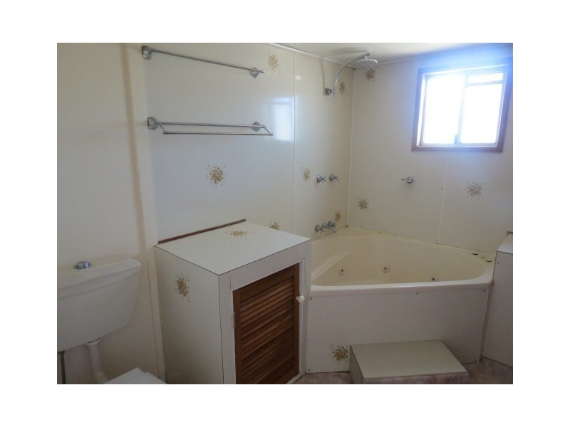 96 Chrystal Street, Roma QLD 4455