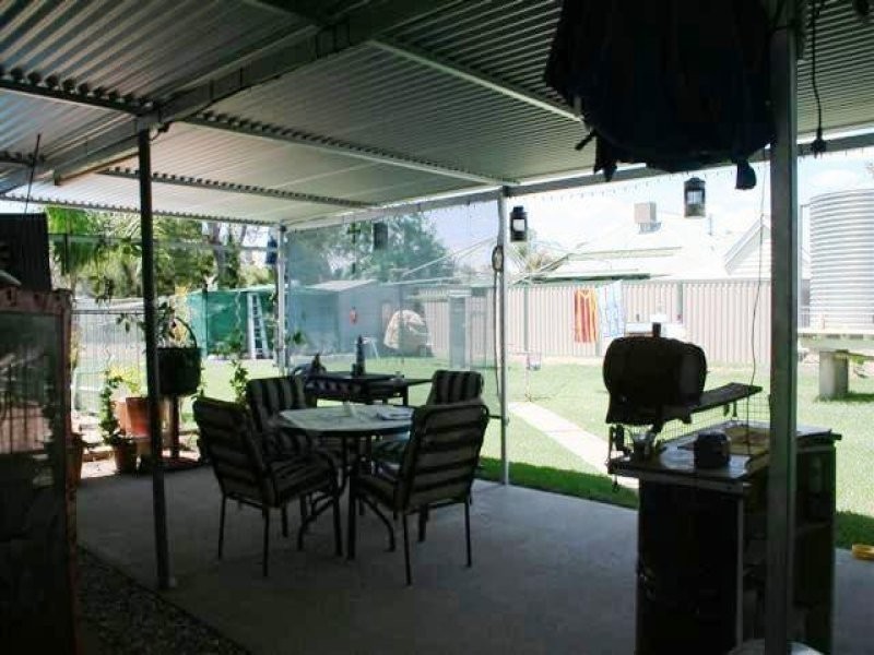 11 Albert Street, Roma QLD 4455