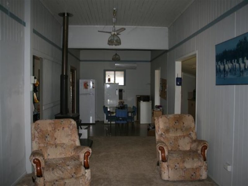 6 Northern Road, Roma QLD 4455