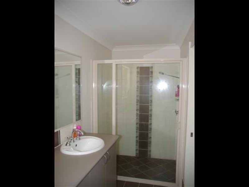 34 Lovell Street, Roma QLD 4455