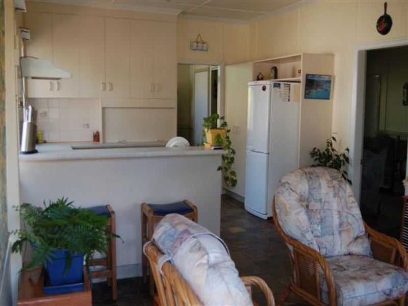 2 Laman Street, Roma QLD 4455