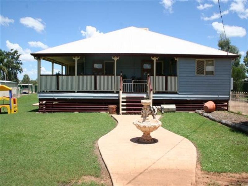 16-18 Derry Street, Roma QLD 4455