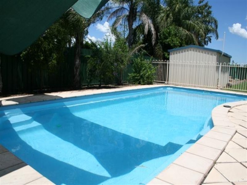 16-18 Derry Street, Roma QLD 4455