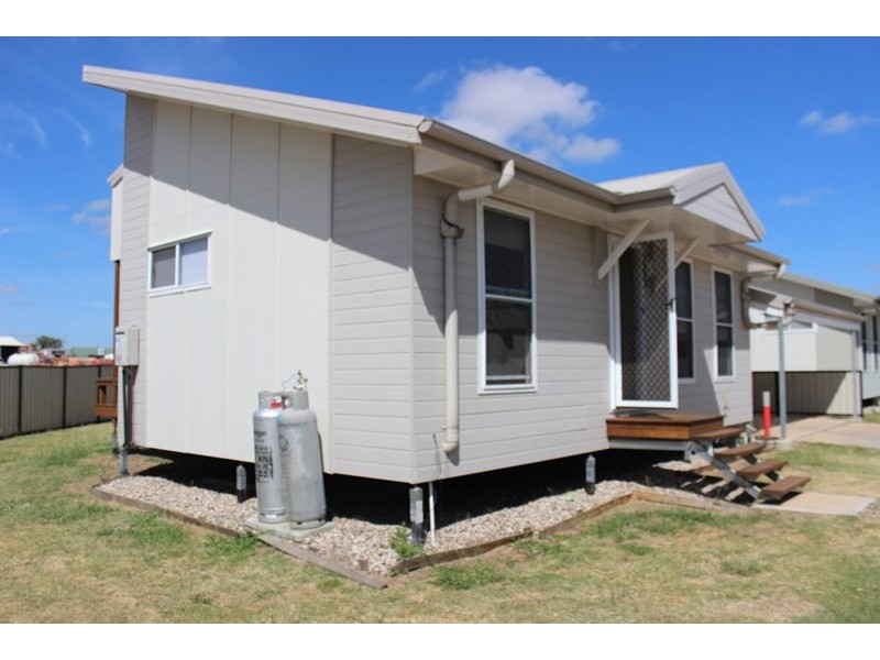 5/2 Harms Street, Roma QLD 4455