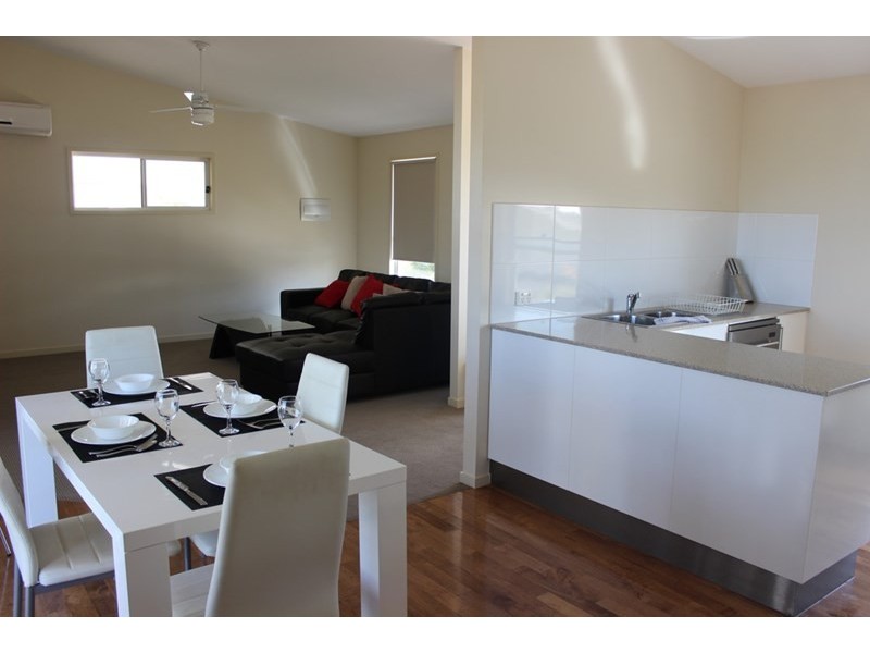 5/2 Harms Street, Roma QLD 4455