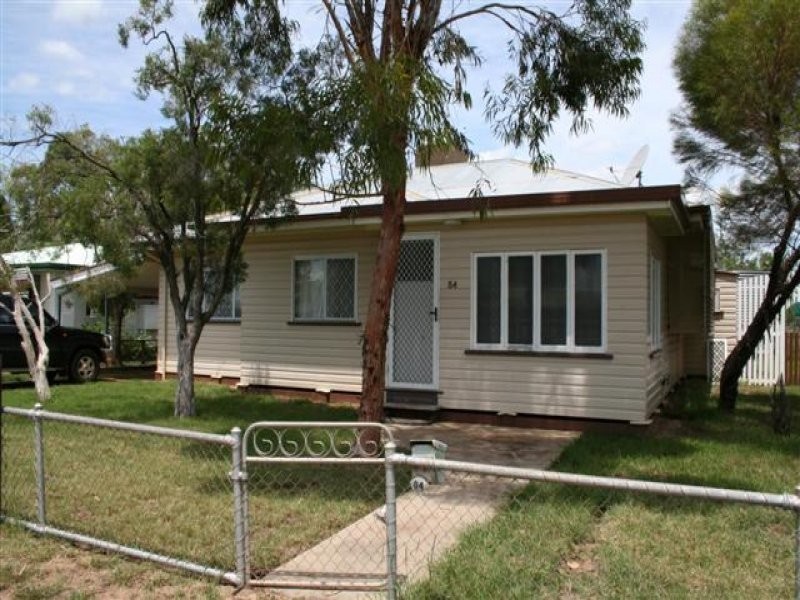 84 Miscamble Street, Roma QLD 4455