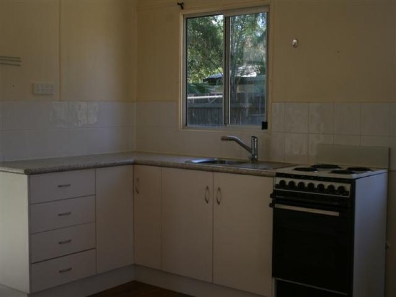 7 Lovell Street, Roma QLD 4455