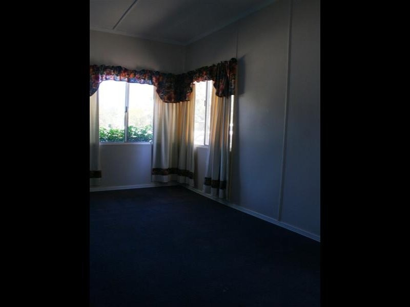 7 Lovell Street, Roma QLD 4455