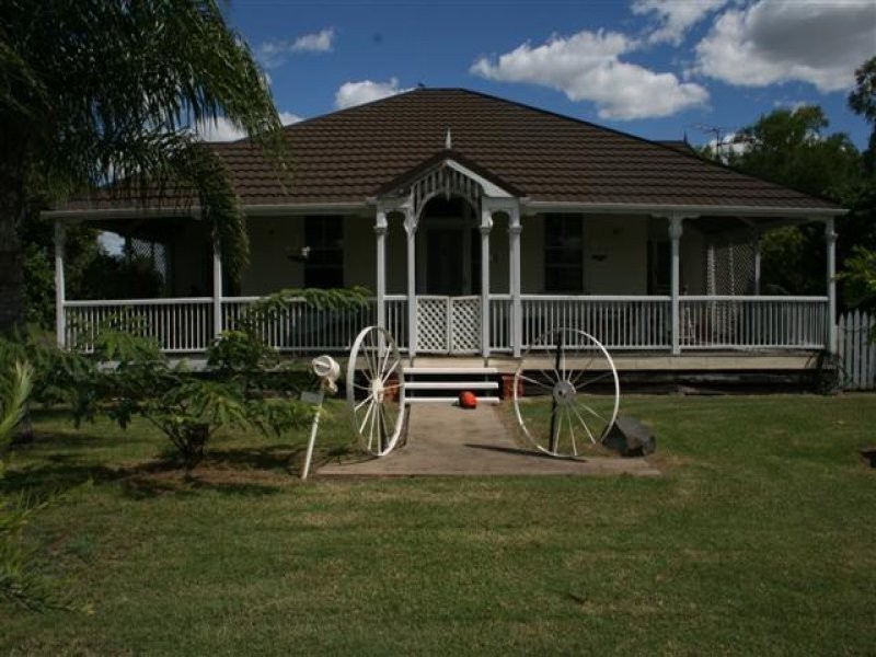 62 Raglan Street, Roma QLD 4455