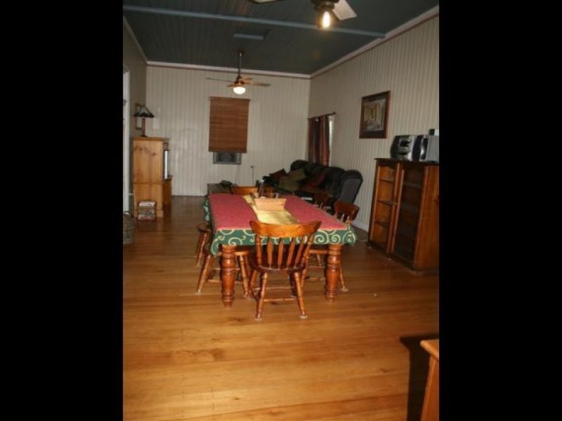 62 Raglan Street, Roma QLD 4455