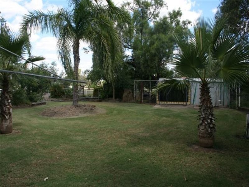 62 Raglan Street, Roma QLD 4455