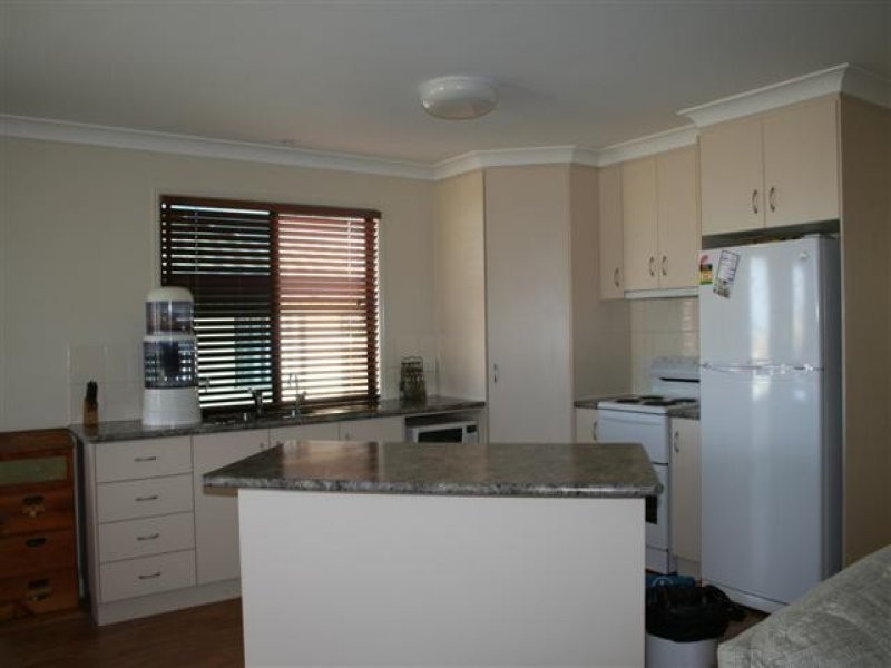27 Robusta Drive, Roma QLD 4455