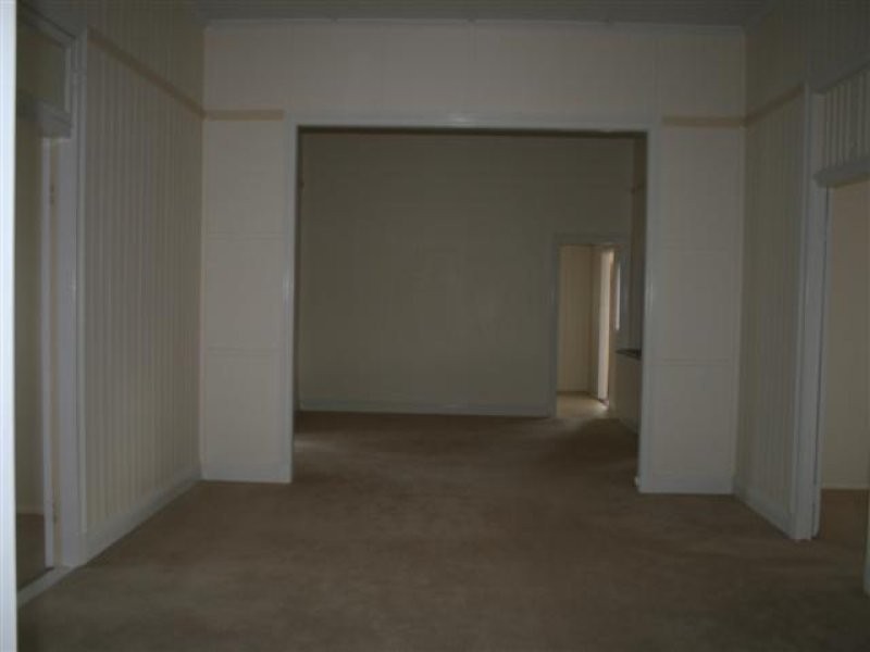 1 Prince Street, Roma QLD 4455