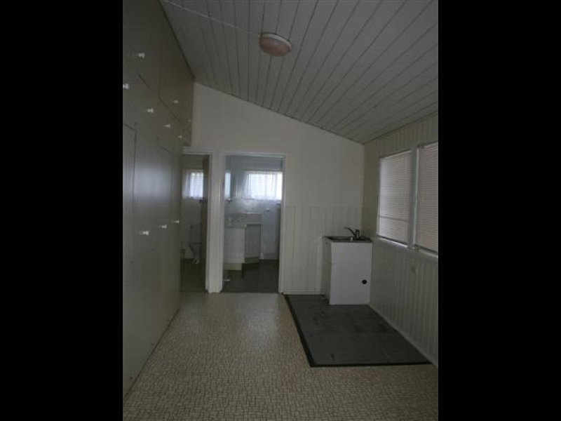 1 Prince Street, Roma QLD 4455