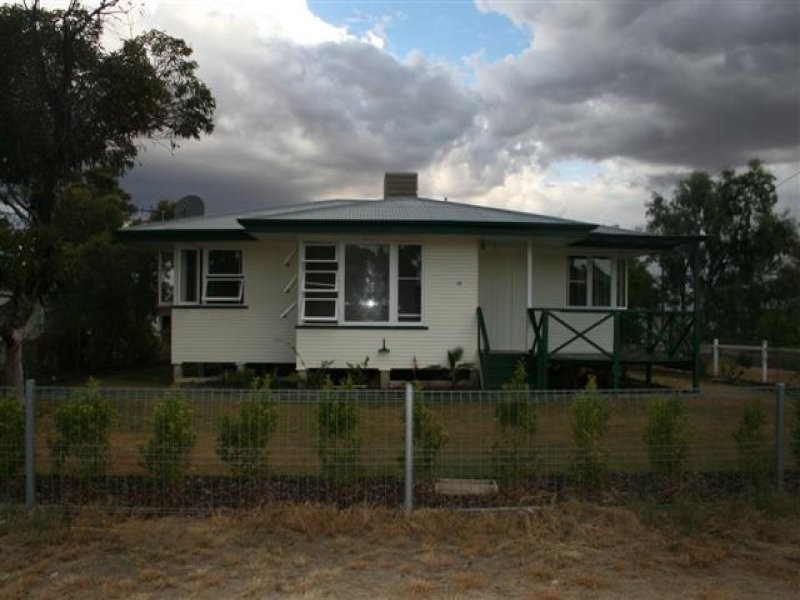 42 Foott Street, Roma QLD 4455